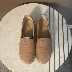 Sam Edelman suede shoe